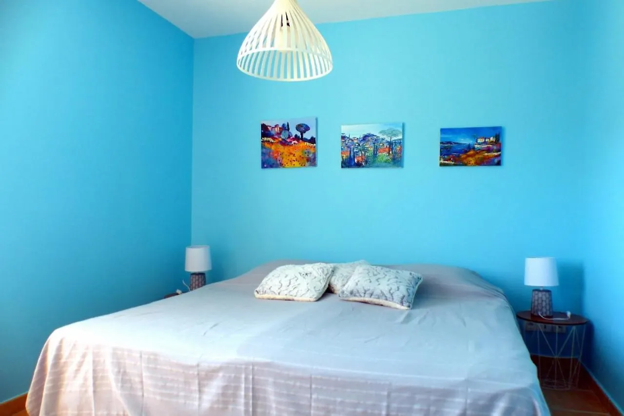 Spacious And Bright House With Swimming Pool Bandol